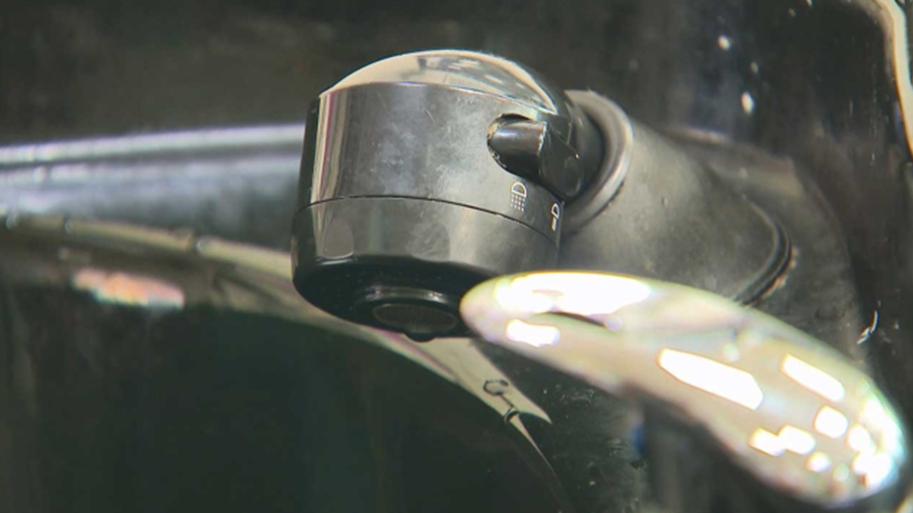 경기 광주서 도로 공사 중 상수도관 이탈‥4천여 세대 단수