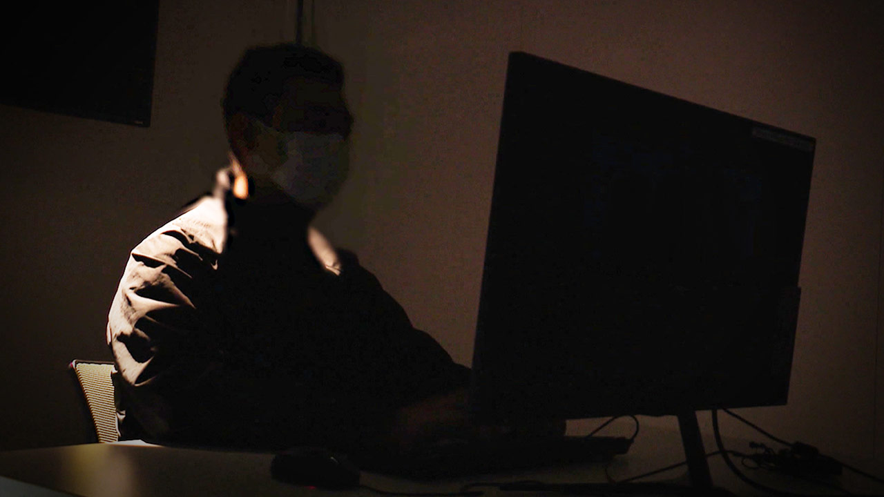 '초등생 살해 예고' 20대 구속 송치‥'여성 살해'·'헌재 방화' 글도 올려