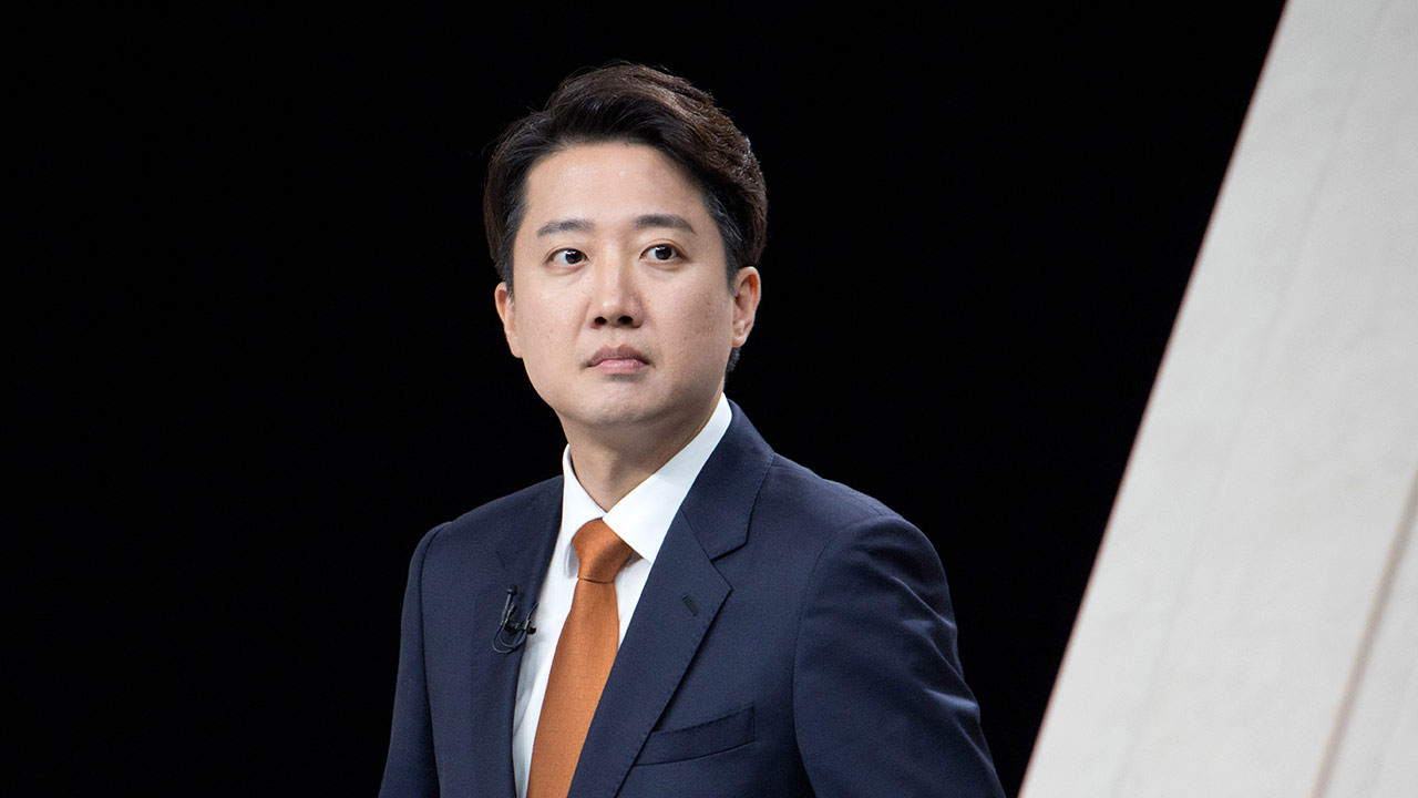 경찰, '이준석에게 성 상납' 주장 김성진 구치소 방문 조사