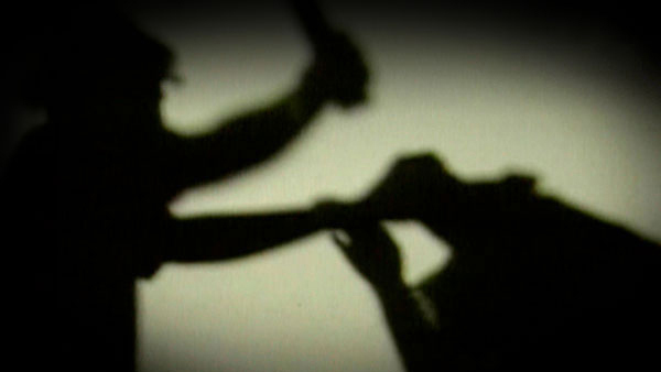 모친 살해하고 나체 거리 활보‥50대 여성 긴급체포