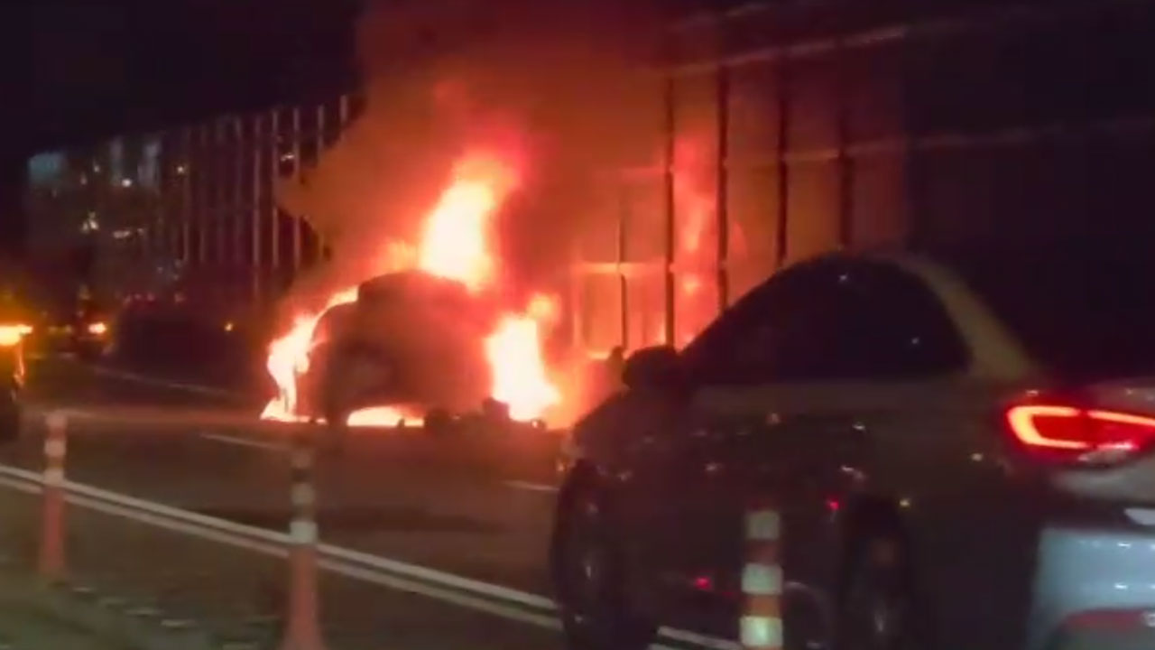 서울 올림픽대로서 승용차에 불‥다친 사람 없어