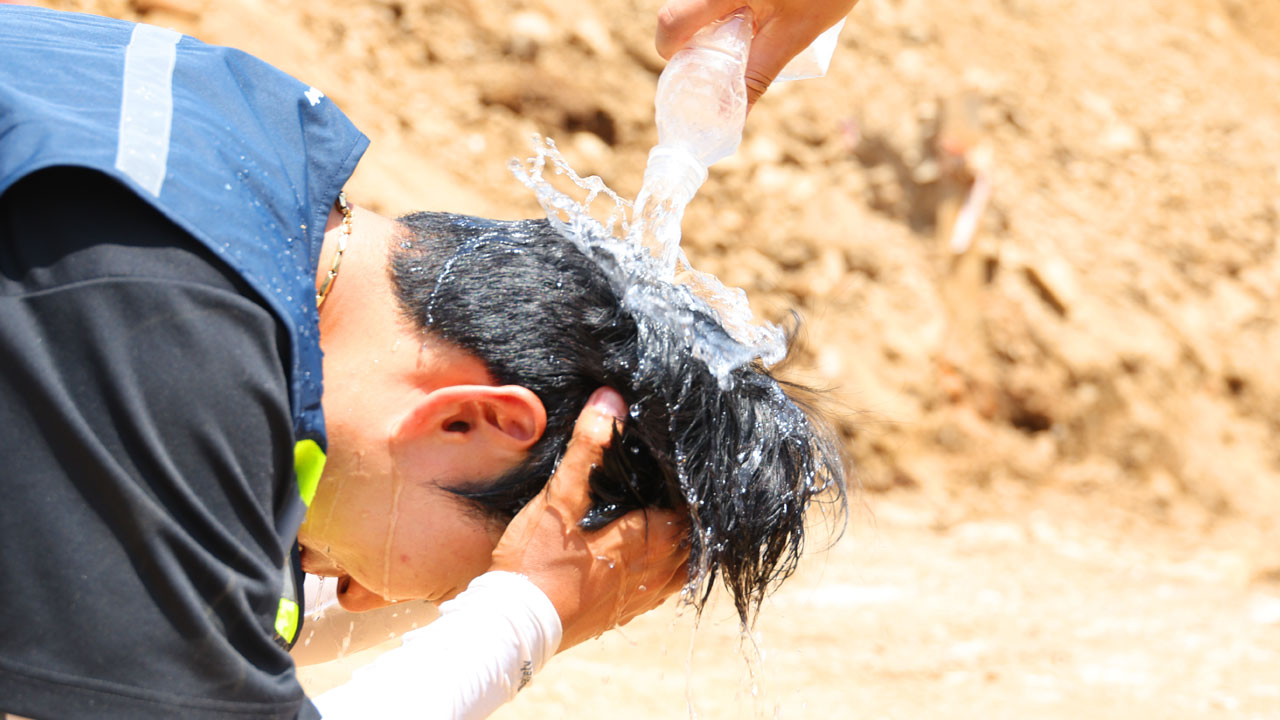 [날씨]전국 폭염특보 계속‥낮 체감온도 33도 