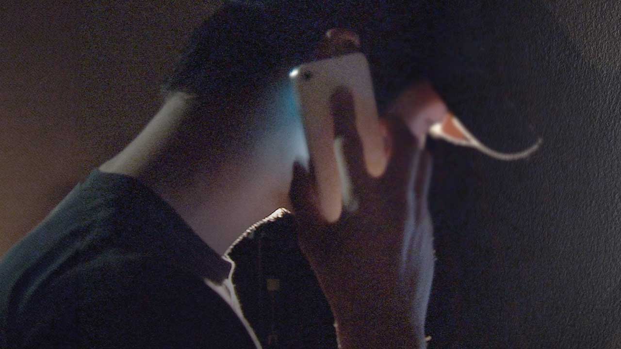 베트남에 돈 보내다 은행원 신고로 보이스피싱 전달책 붙잡혀