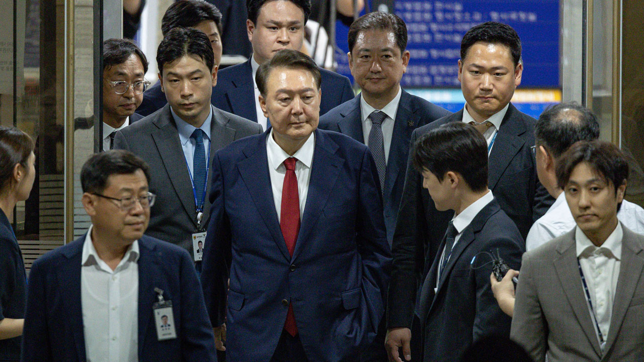 尹, 4개월만에 내란특검에 재구속‥법원 "증거인멸 염려"