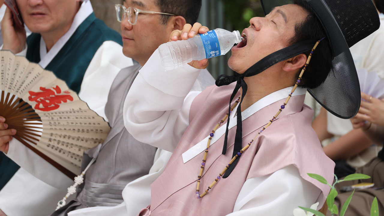[날씨] 서울 한낮 최고 36도 '찜통더위'‥제주도·전남엔 비 