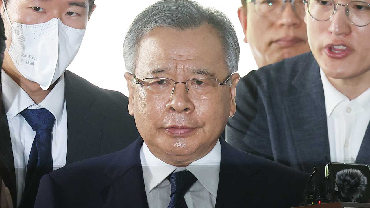 '대장동 돈 수수' 박영수 전 특검 보석 석방‥"관계인 접촉금지"