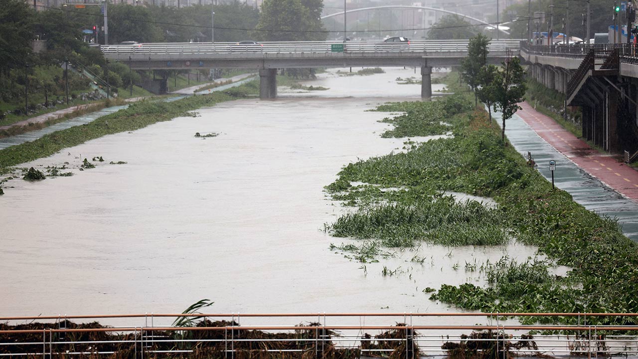 서울 서대문구 증산교 하부도로 1시간만에 통행 재개