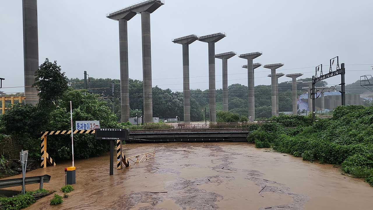 세종서 하천물 휩쓸려 40대 실종‥대전천서도 50대 숨져