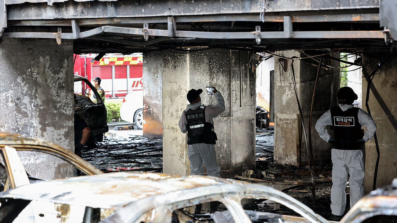 광명 아파트 화재 중상자 2명 숨져‥경찰·소방 현장점검