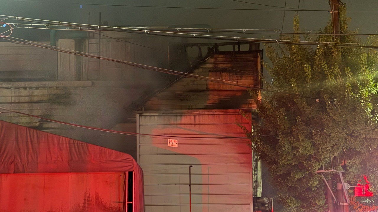 경기 평택 전자부품 업체 건물 서 불‥다친 사람 없어