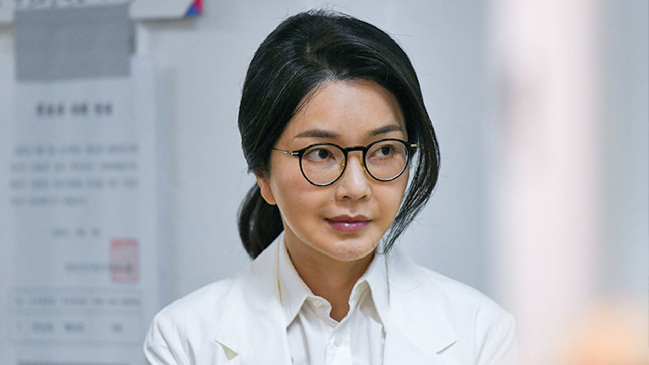 '김건희 국정농단' 특검, '김 여사 수행' 조연경 전 대통령실 행정관 소환