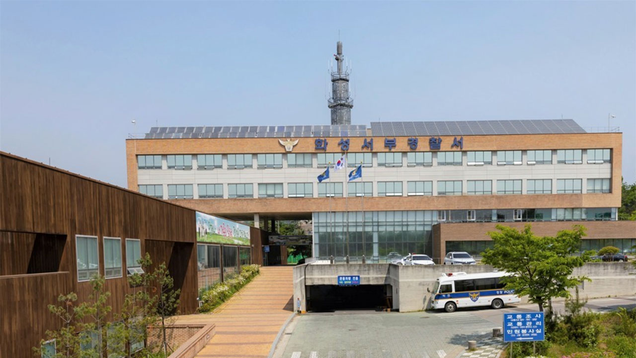 모텔 종업원 목 조르고 돈 훔쳐 도망친 10대들 검거