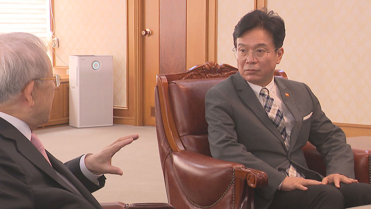 김영훈 노동장관, 경제단체 만나 "친노동이 반기업이란 낡은 패러다임 전환해야"