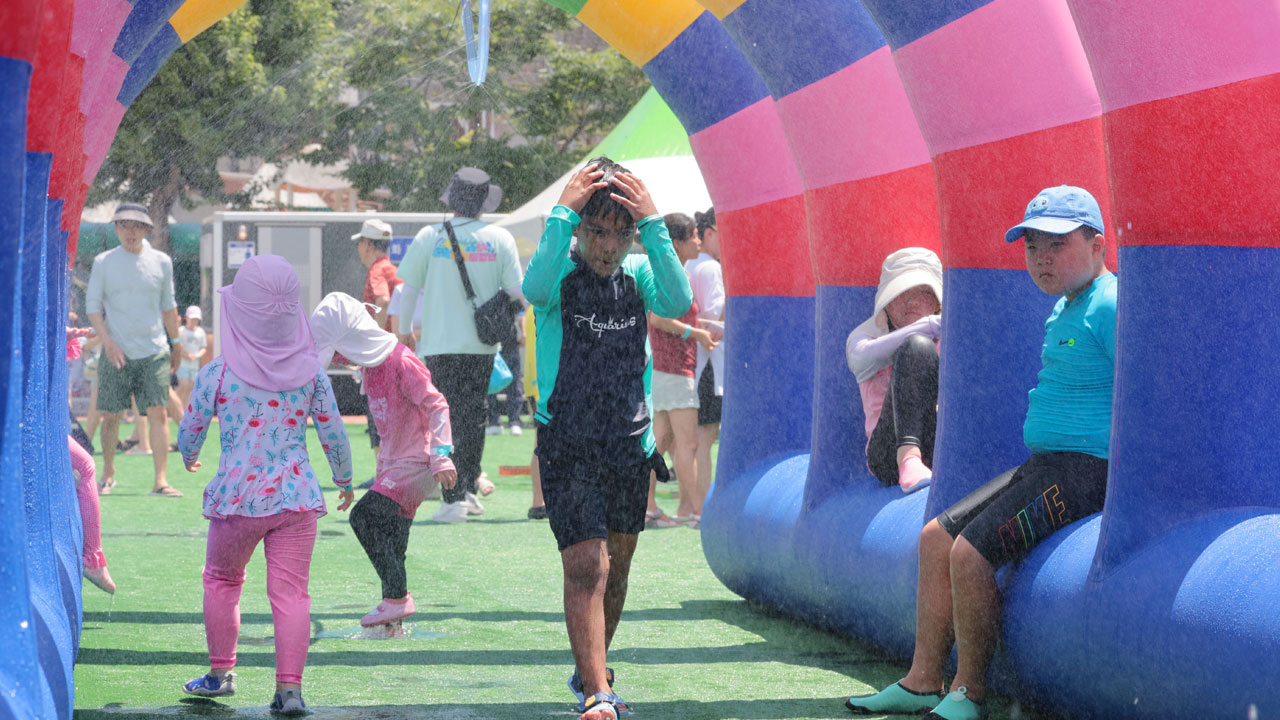 [날씨] 낮 최고 37도 폭염 계속‥남쪽 바닷가 강한 너울 조심