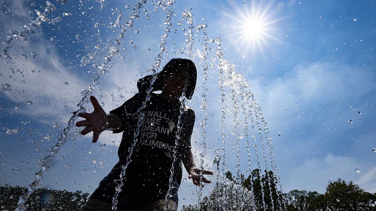 펄펄 끓는 한반도‥평년보다 10일 더 더워