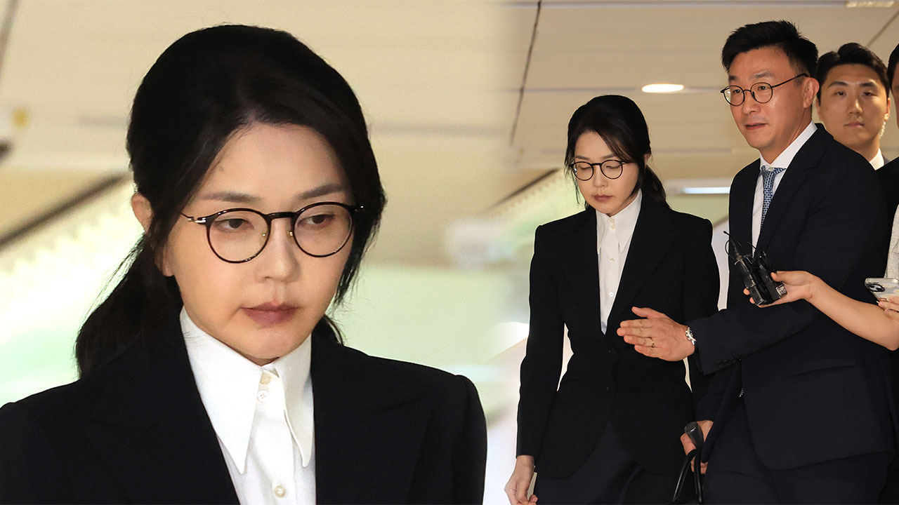 '김건희 국정농단' 특검 첫 출석 김건희, 특검 조사 11시간 만에 귀가