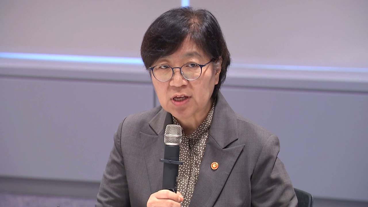 정은경 "1년 반 의정갈등 불안·불편‥국민·환자에 깊은 사과"