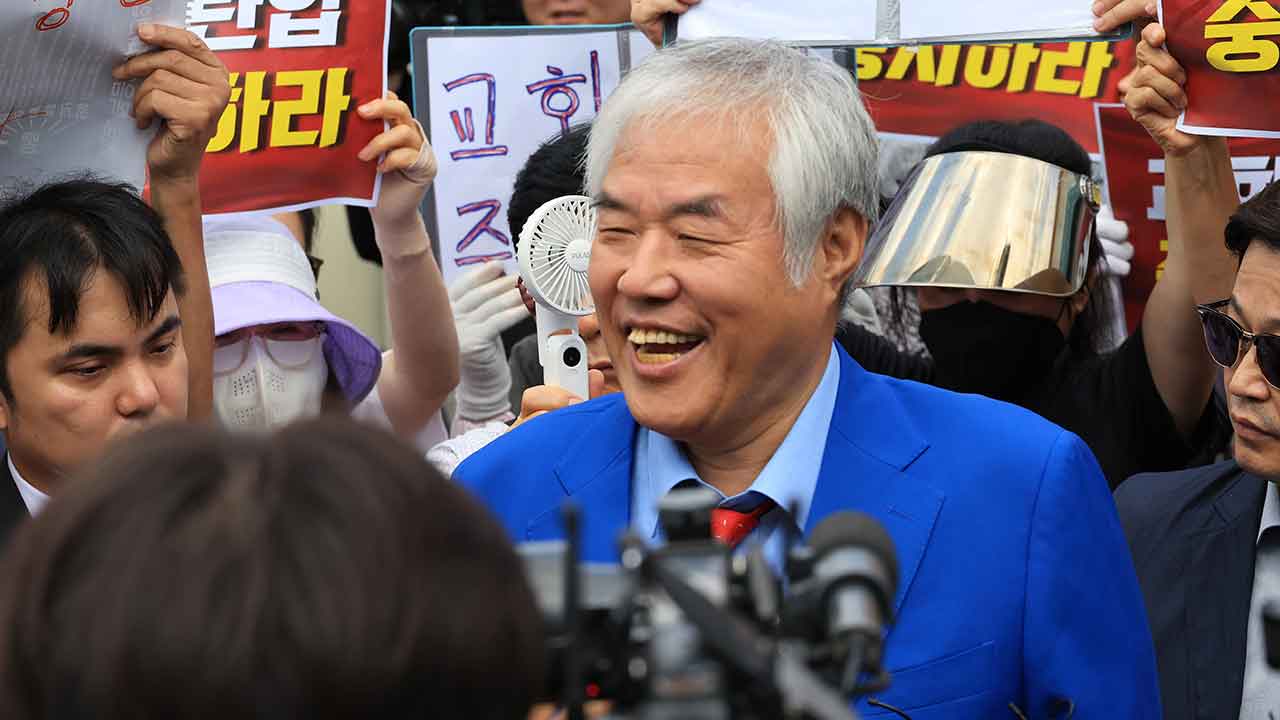 전광훈, '폭동 선동' 의혹에 "교회는 원래 가스라이팅하는 곳"