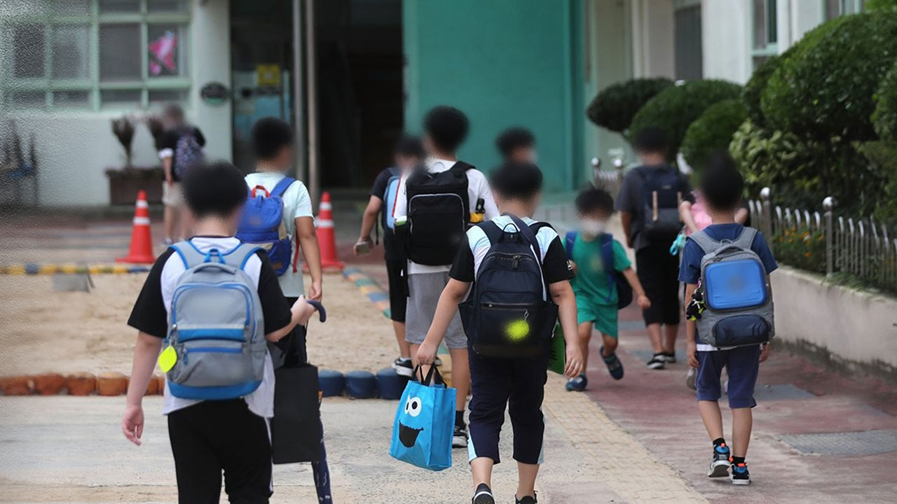 초등학생 앞에서 "싸가지 없는 XX" 혼잣말‥대법 "아동학대 아냐"