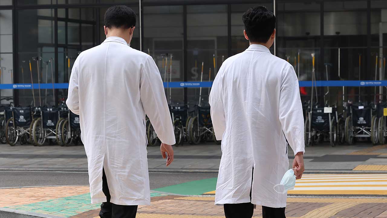 10년간 보건소 의사 41% 급감‥치과의사·한의사는 늘어