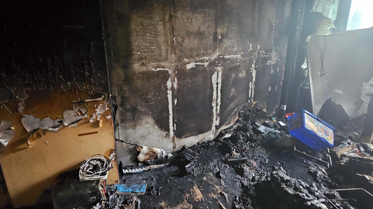 동두천 아파트 화재로 6명 연기 흡입‥캠핑용 배터리 충전 중 불나