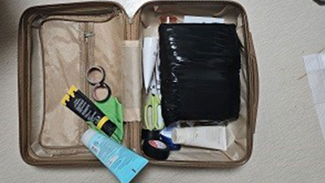 태국에서 마약 몸에 붙이고 밀반입‥일당 12명 검거