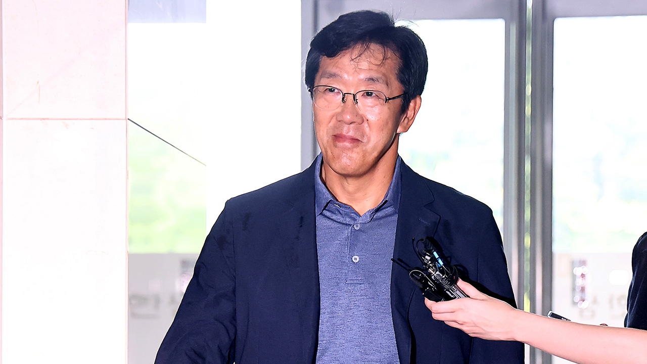 황유성 전 방첩사령관 '순직해병' 특검 출석‥채상병 사건 당시 군 정보 조사