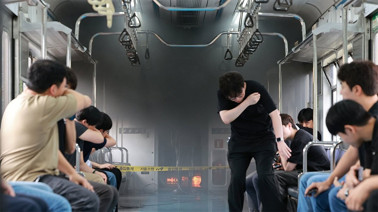 서울 지하철 객실·설비 화재 시연‥안전성 검증 나서