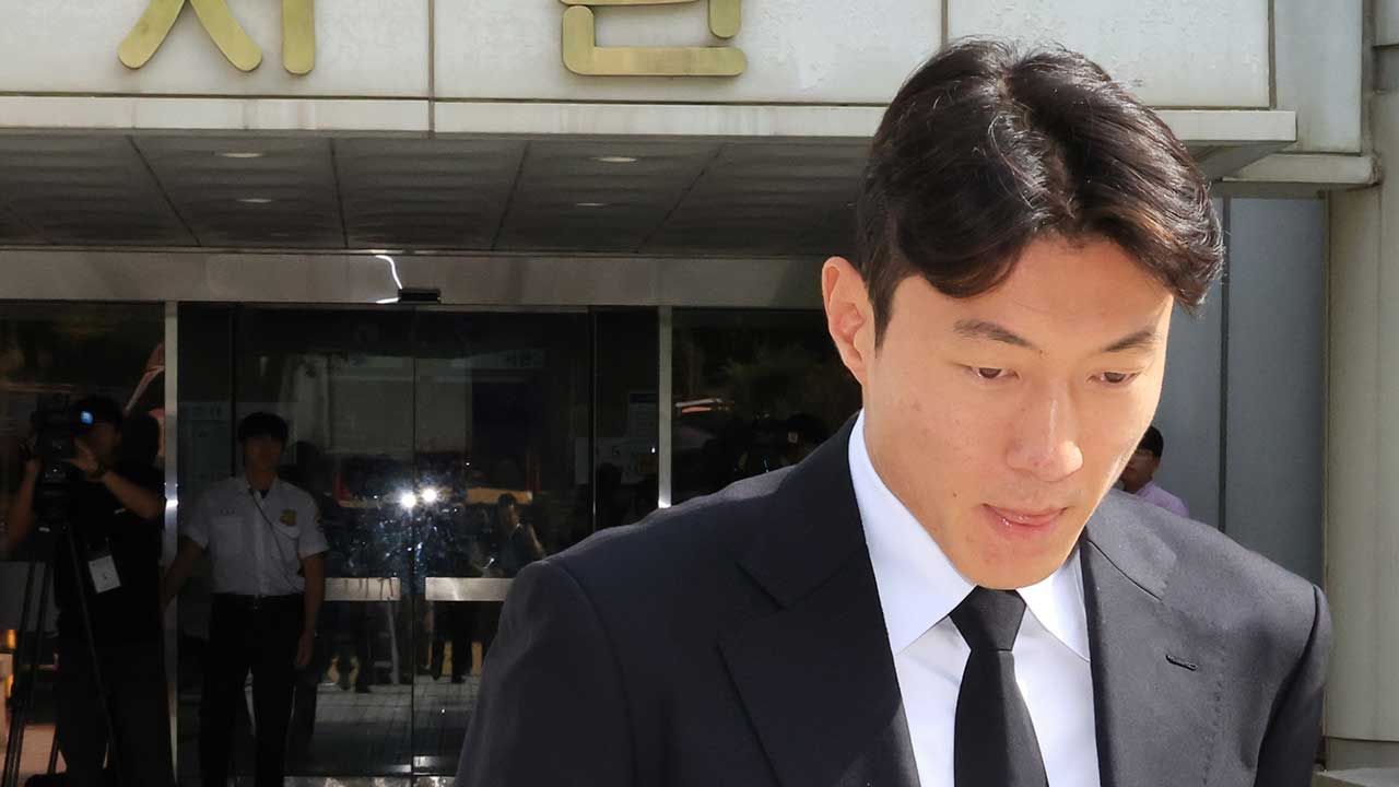 '불법 촬영' 황의조 2심도 집행유예‥피해자 측 "법원에 개탄"