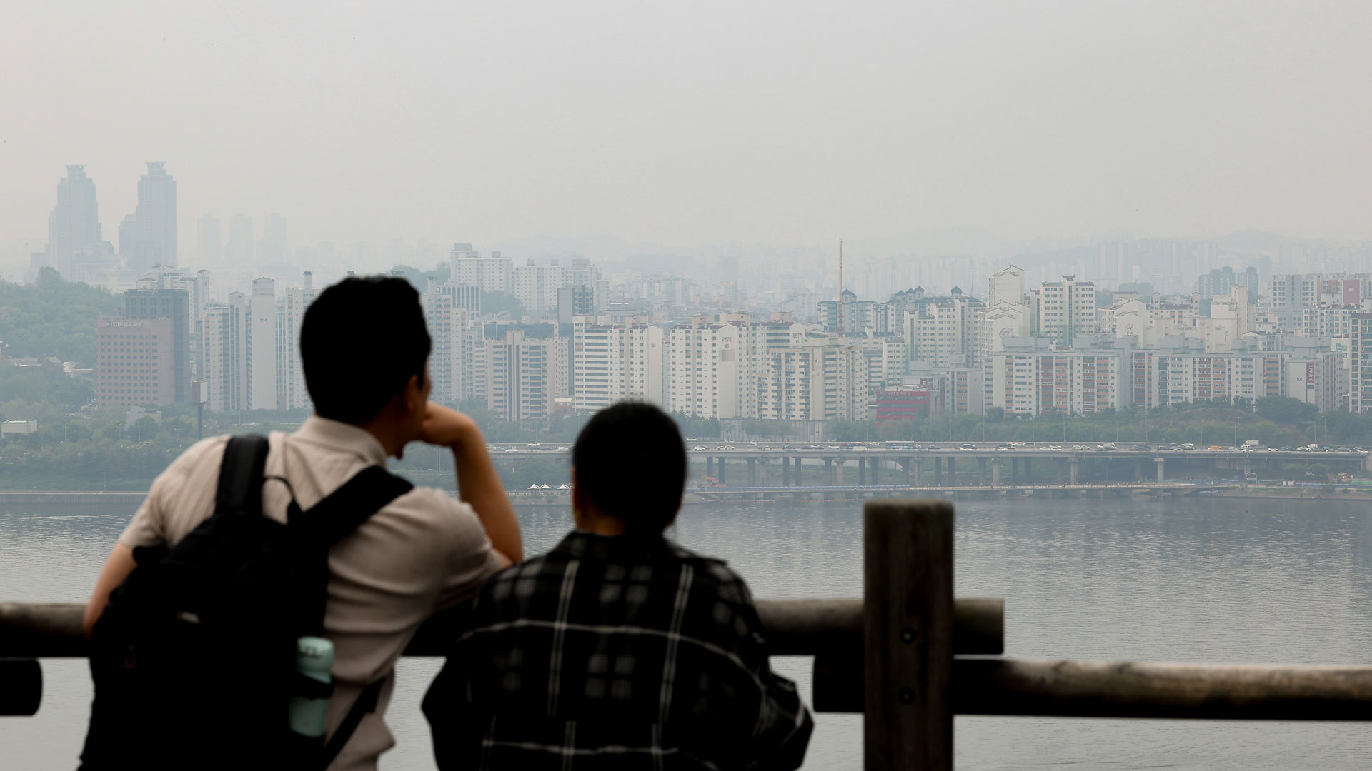 [날씨] 전국적으로 흐리고 비 내리는 토요일  