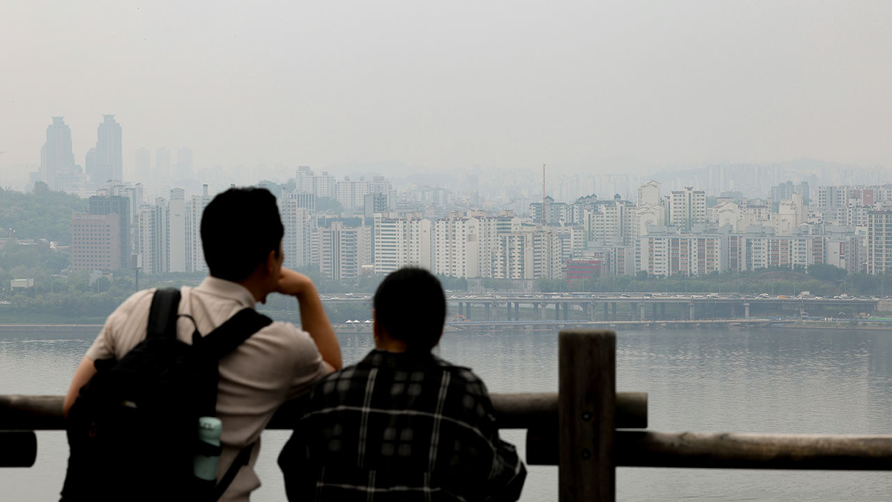 [날씨] 금요일 흐리고 곳곳 비‥인천·경기남부 최대 60mm