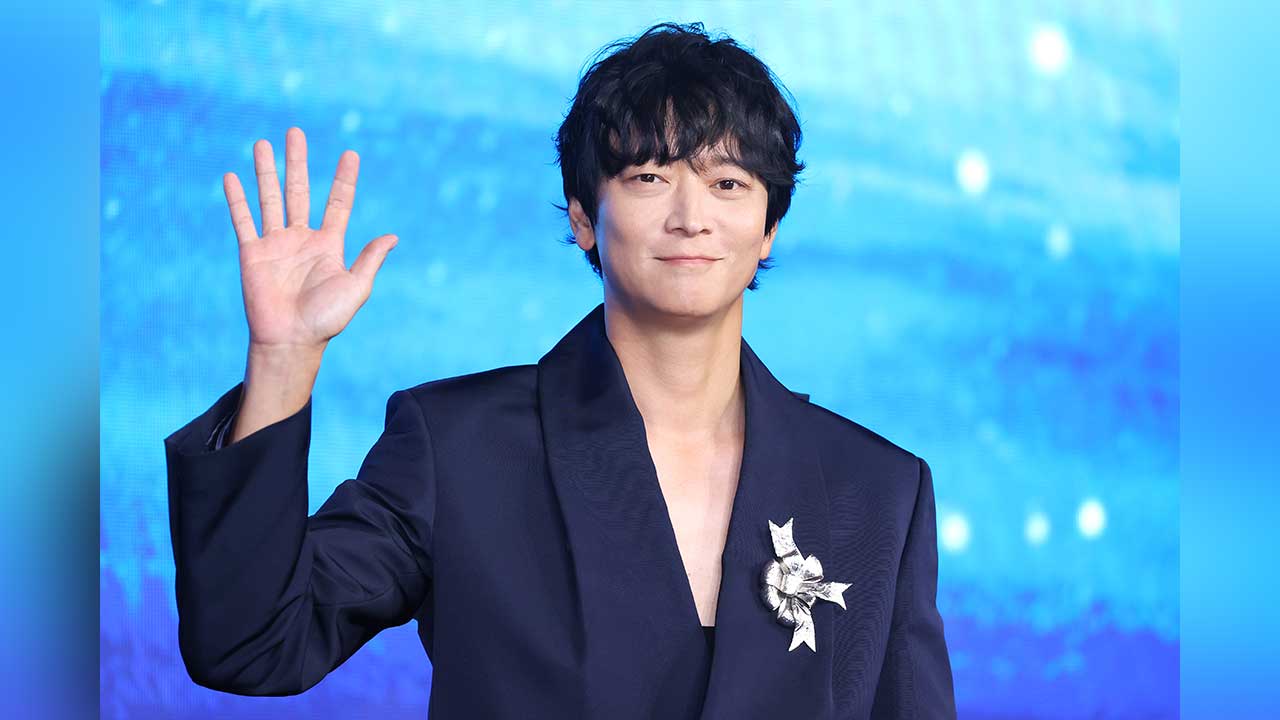 경찰, 강동원·씨엘 수사 착수‥'미등록 기획사' 고발장 접수