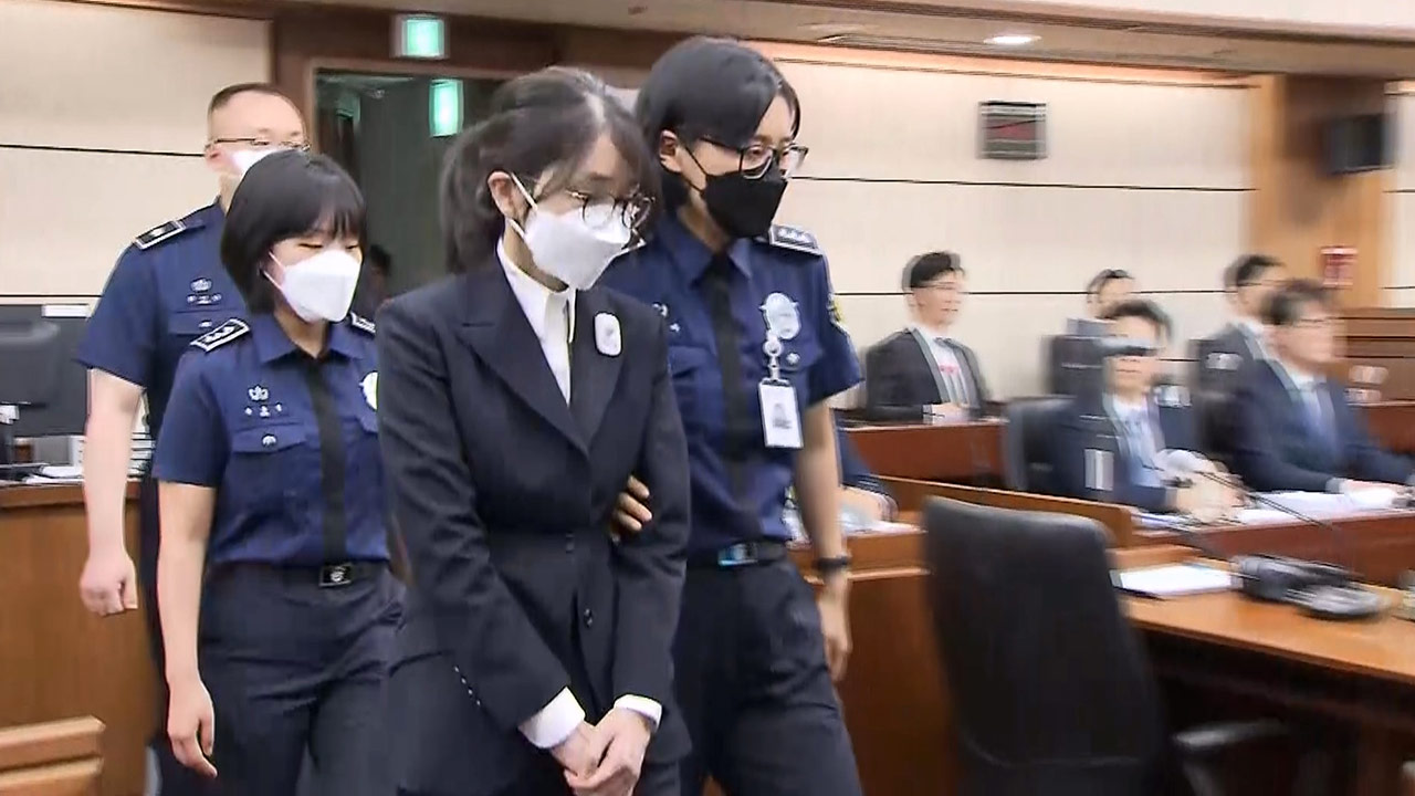 [속보] 김건희 특검 사건 첫 형사재판 시작‥김건희 법정 출석