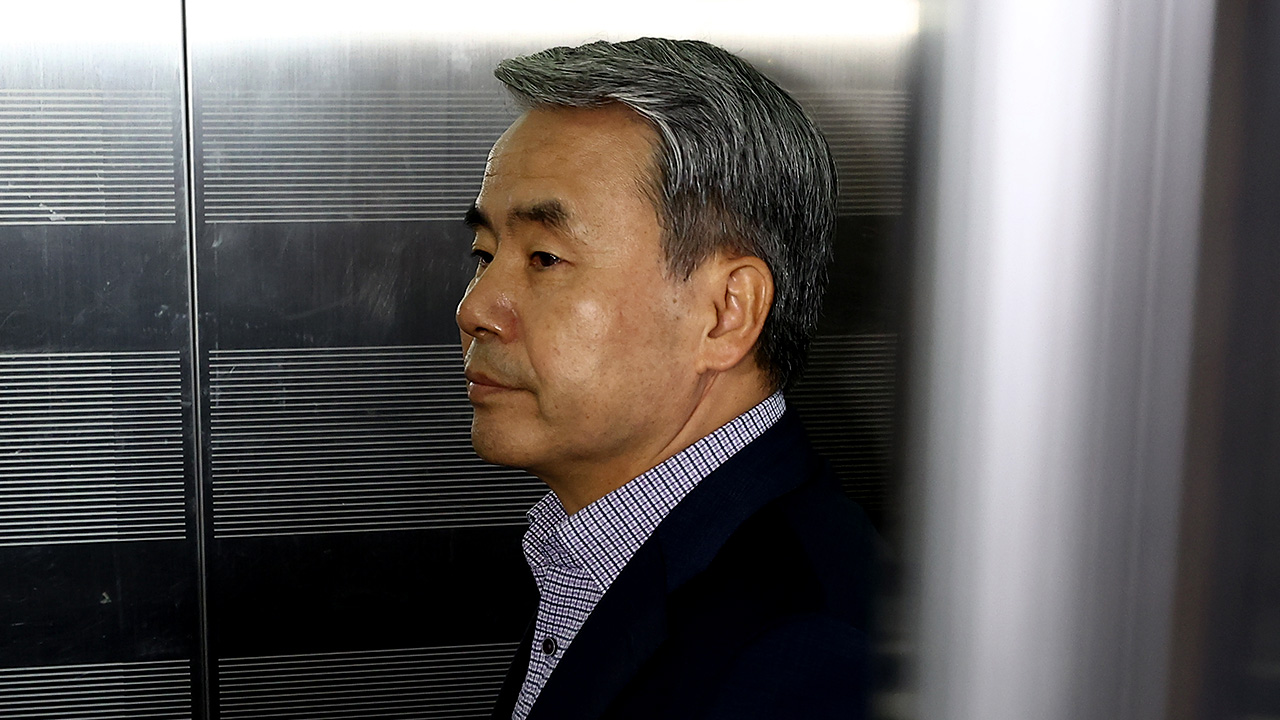 "장관 개입 자체가 수사 개입?" 질문에 이종섭 "질문 같은 질문하라"