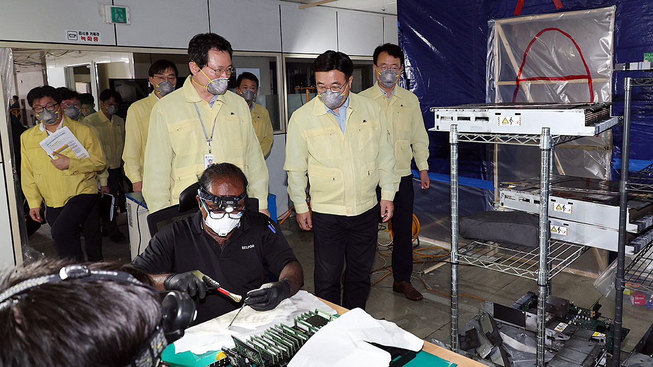 윤호중 행안부 장관, 국정자원 복구 현장 점검‥"연휴에도 총력 복구"