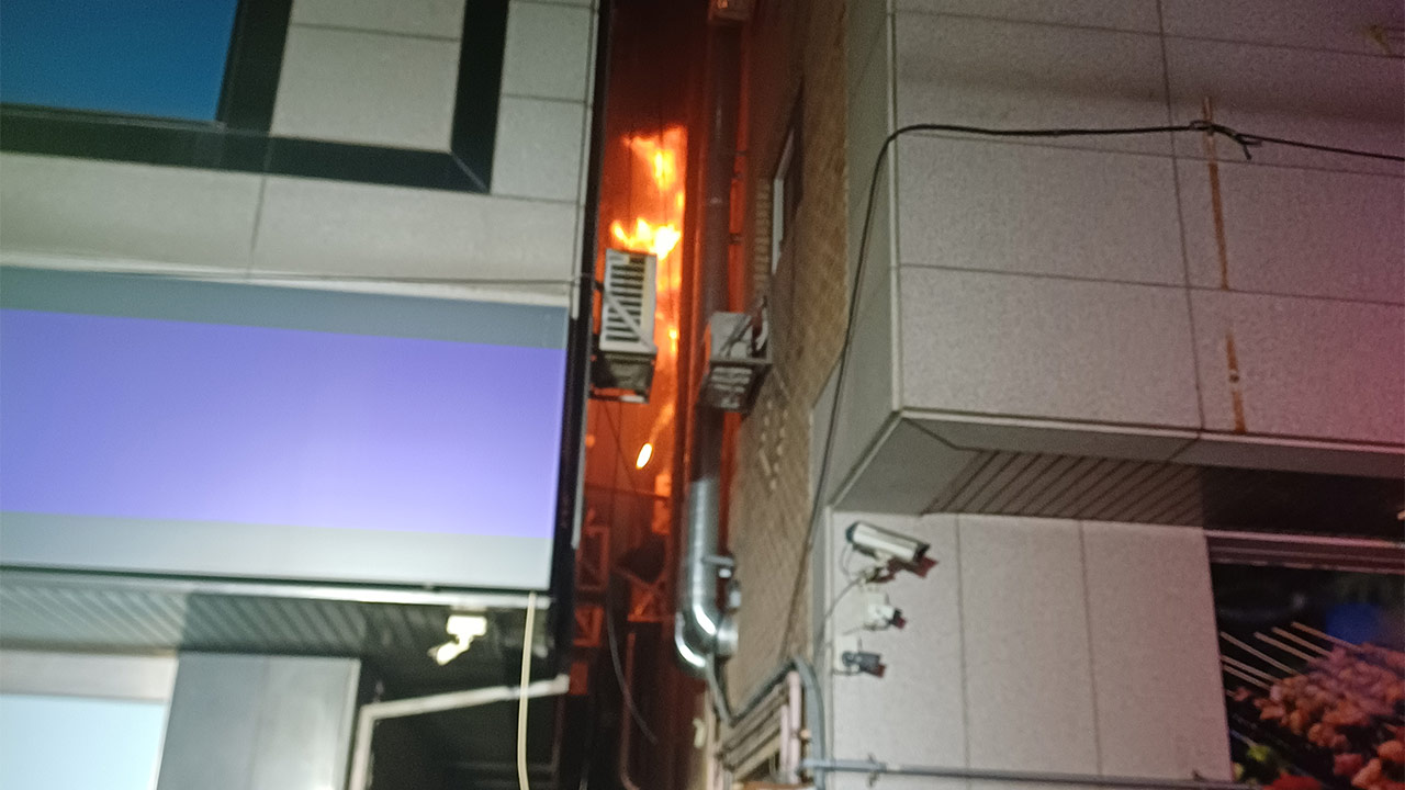 오산 상가주택서 불‥생후 2개월 아기 살리고 엄마는 추락사