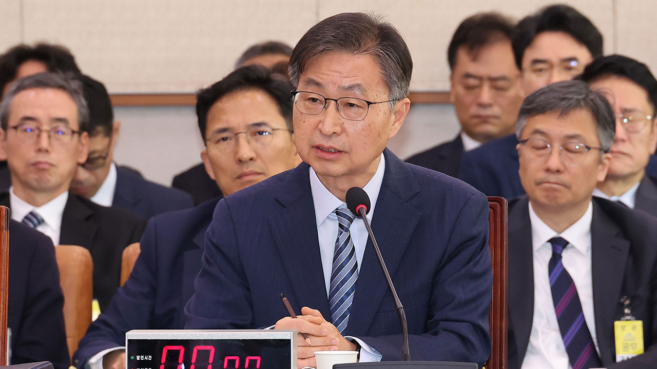 공수처, '표적감사 의혹' 최재해 감사원장 조사‥감사원 압수수색 2년 만