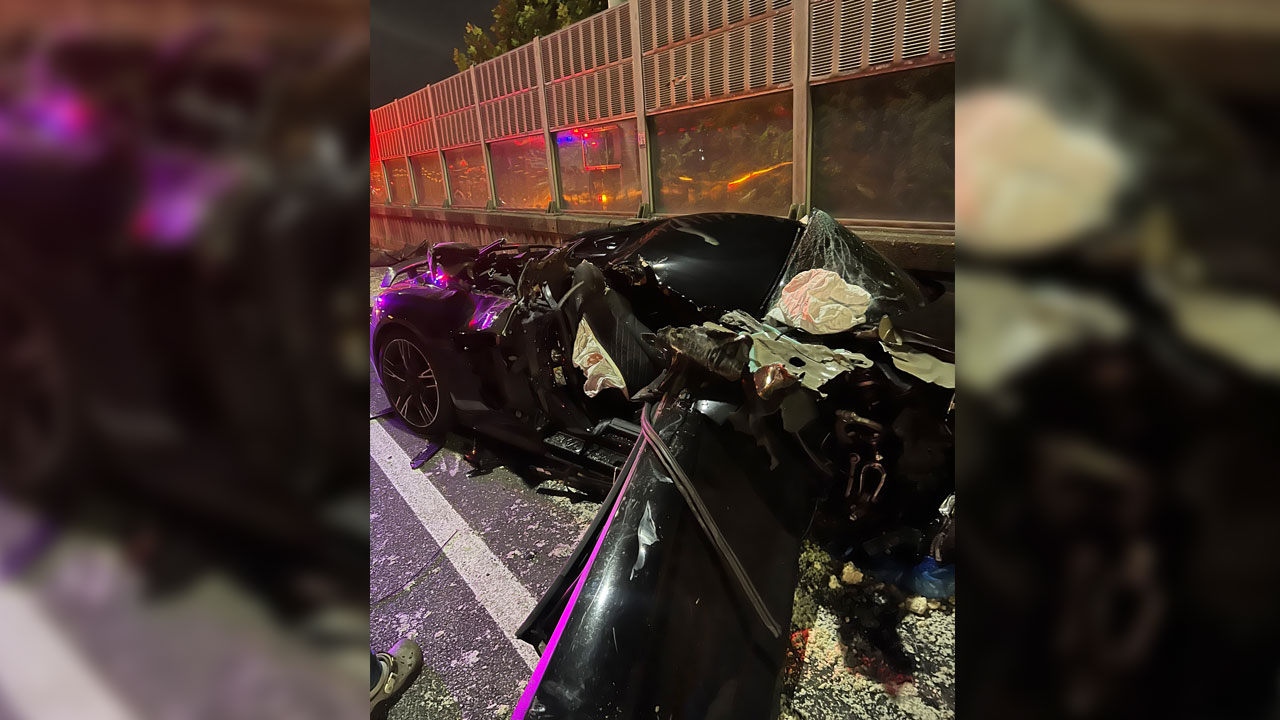 제1순환고속도로 송내 나들목 승용차와 화물차 추돌‥20대 여성 사망