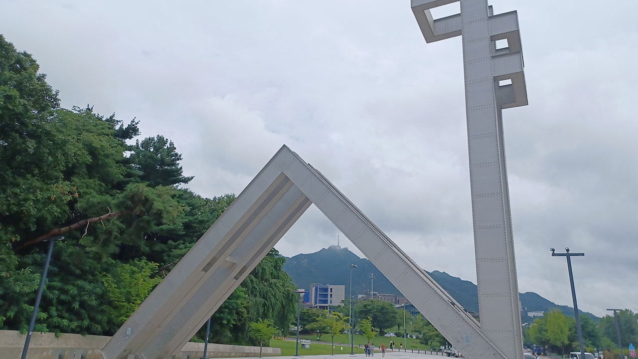 학생 연구원 인건비 3천만 원 빼돌린 서울대 교수 경찰 수사 중