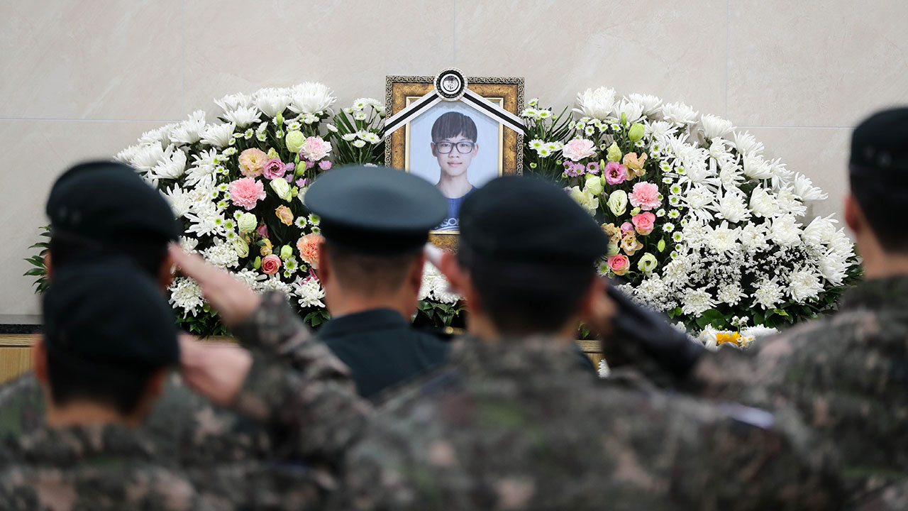 '괴롭힘 사망' 김상현 이병‥3년 만에 냉동실 벗어나 영면