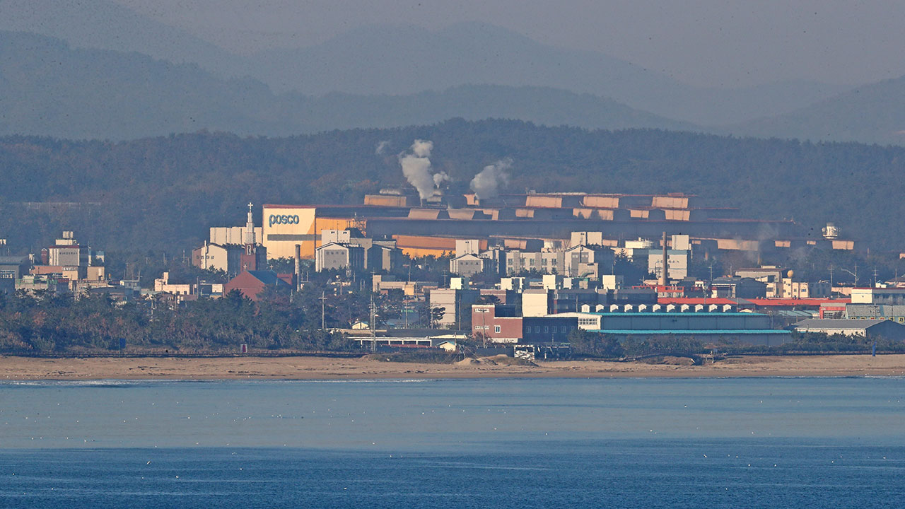 1명 사망·3명 부상 포스코 화학물질 유출현장서 '불산' 검출 확인