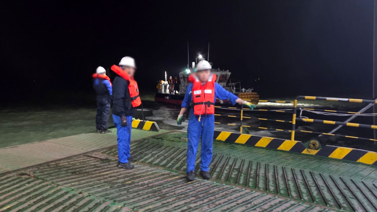 [속보] 신안 해상서 267명 태운 여객선 좌초‥해경 구조 중