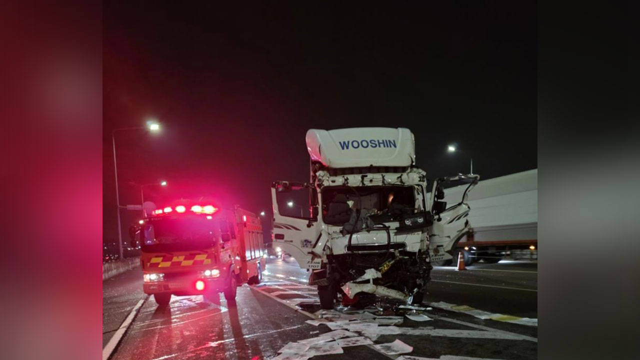 수도권 제1순환고속도로 송내IC 인근서 화물차 추돌 사고로 1명 사망