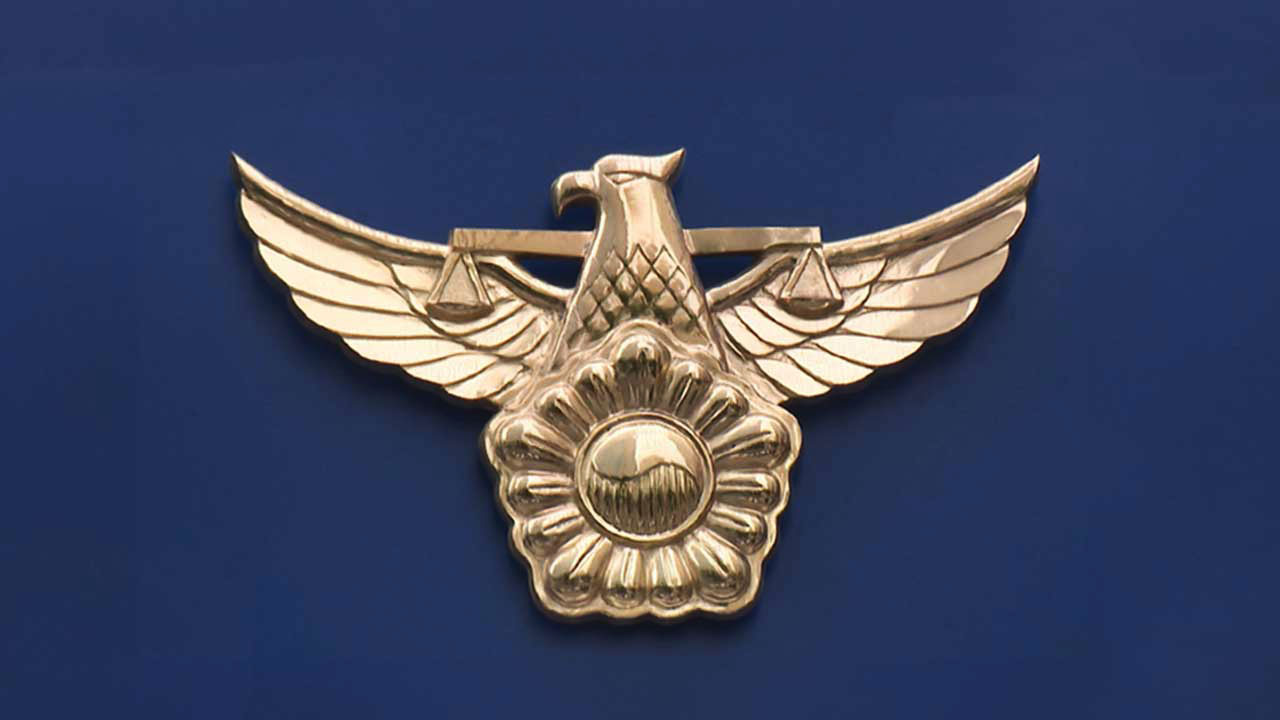 공인중개사 밧줄로 묶고 신용카드 훔친 50대 남성 체포