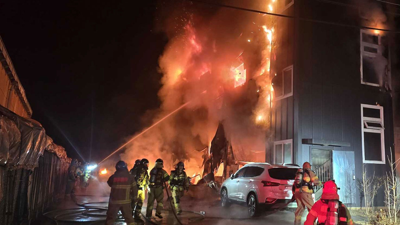 경기 광명 2층 상가 불‥1명 사망·3명 부상