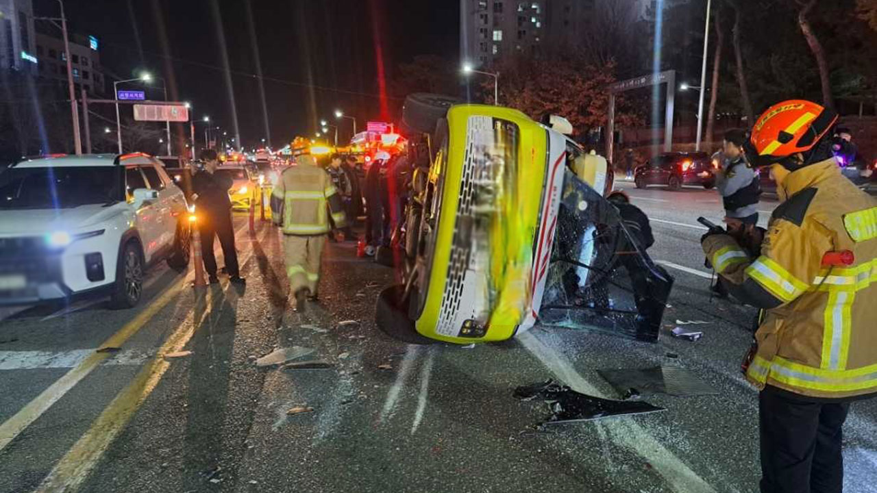 강원 원주서 구급차·승용차 충돌‥심정지 1명