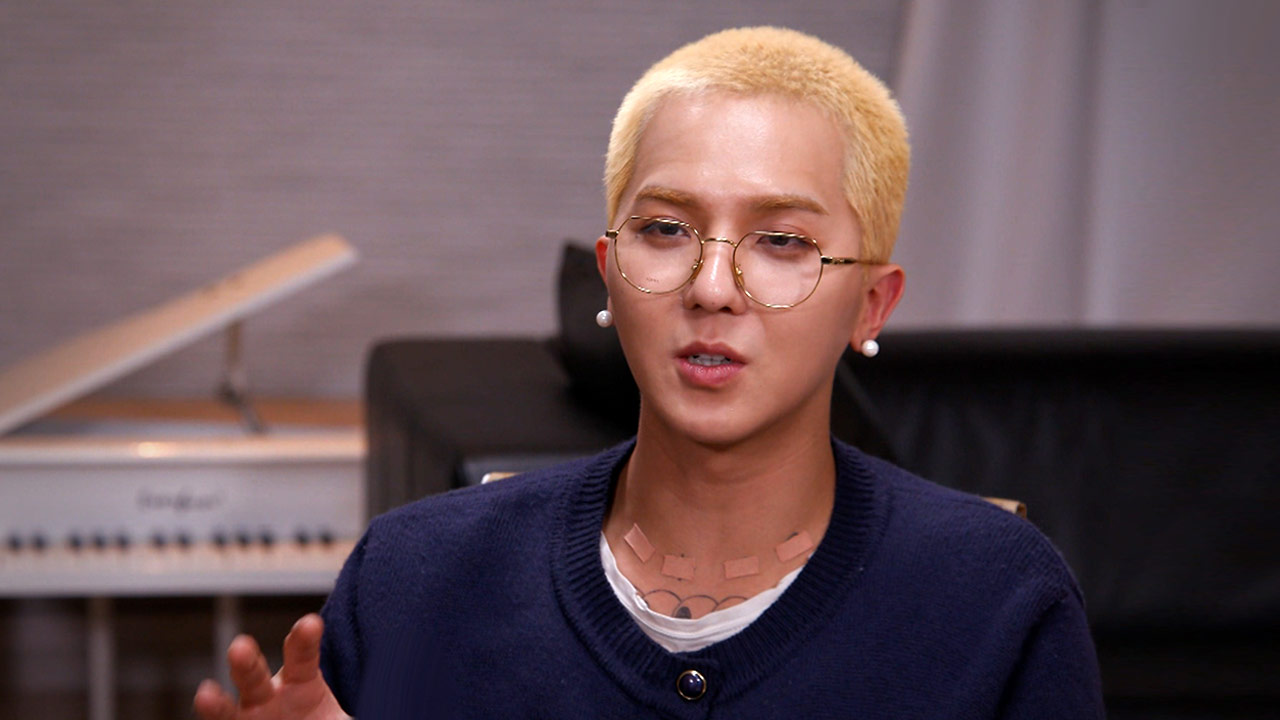 사회복무요원 기간 '근무 태만' 가수 송민호 재판행