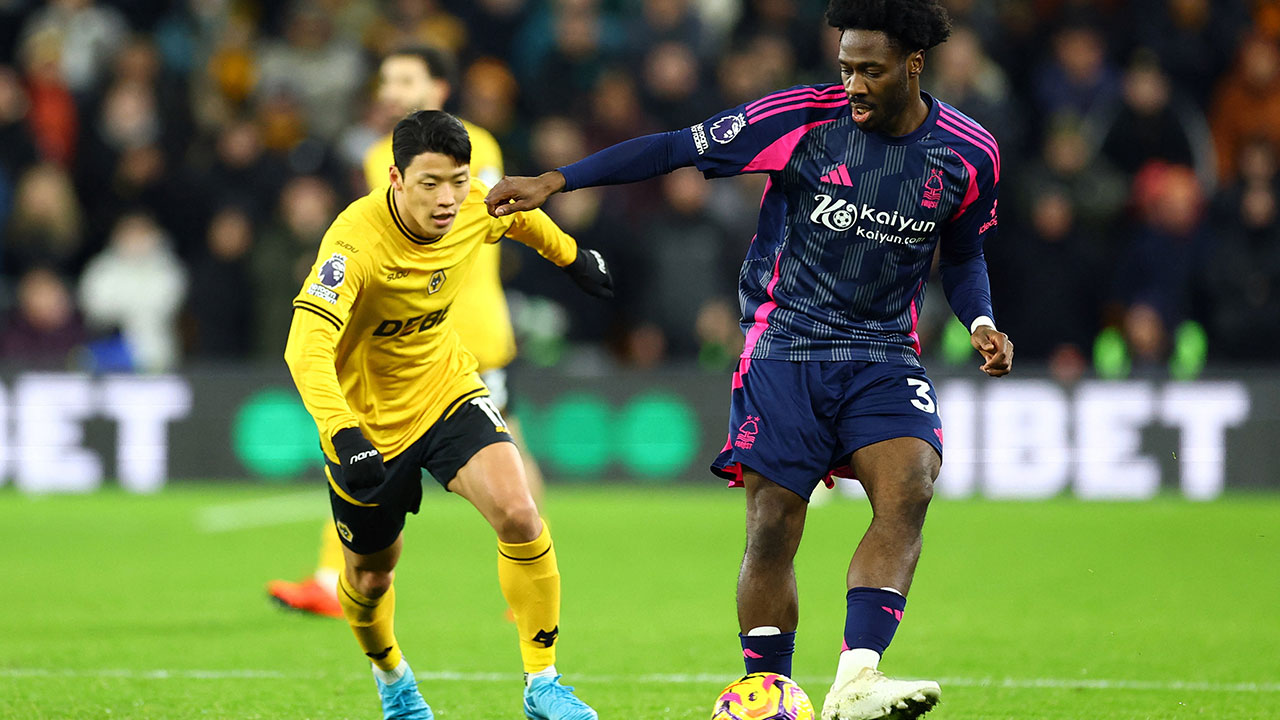 울버햄프턴 황희찬 EPL 100경기 출전팀은 노팅엄에 03 완패