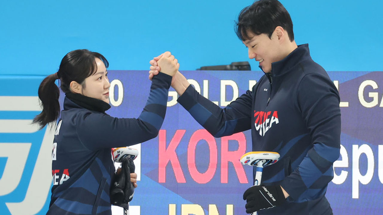 [아시안게임] 김경애-성지훈 컬링 믹스더블 은메달‥일본에 석패