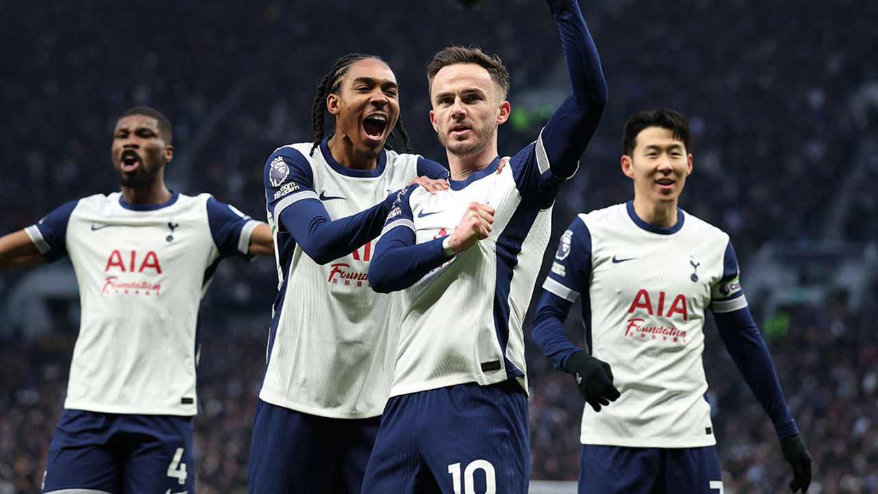 손흥민 86분 활약..토트넘은 맨유 꺾고 12위로 점프